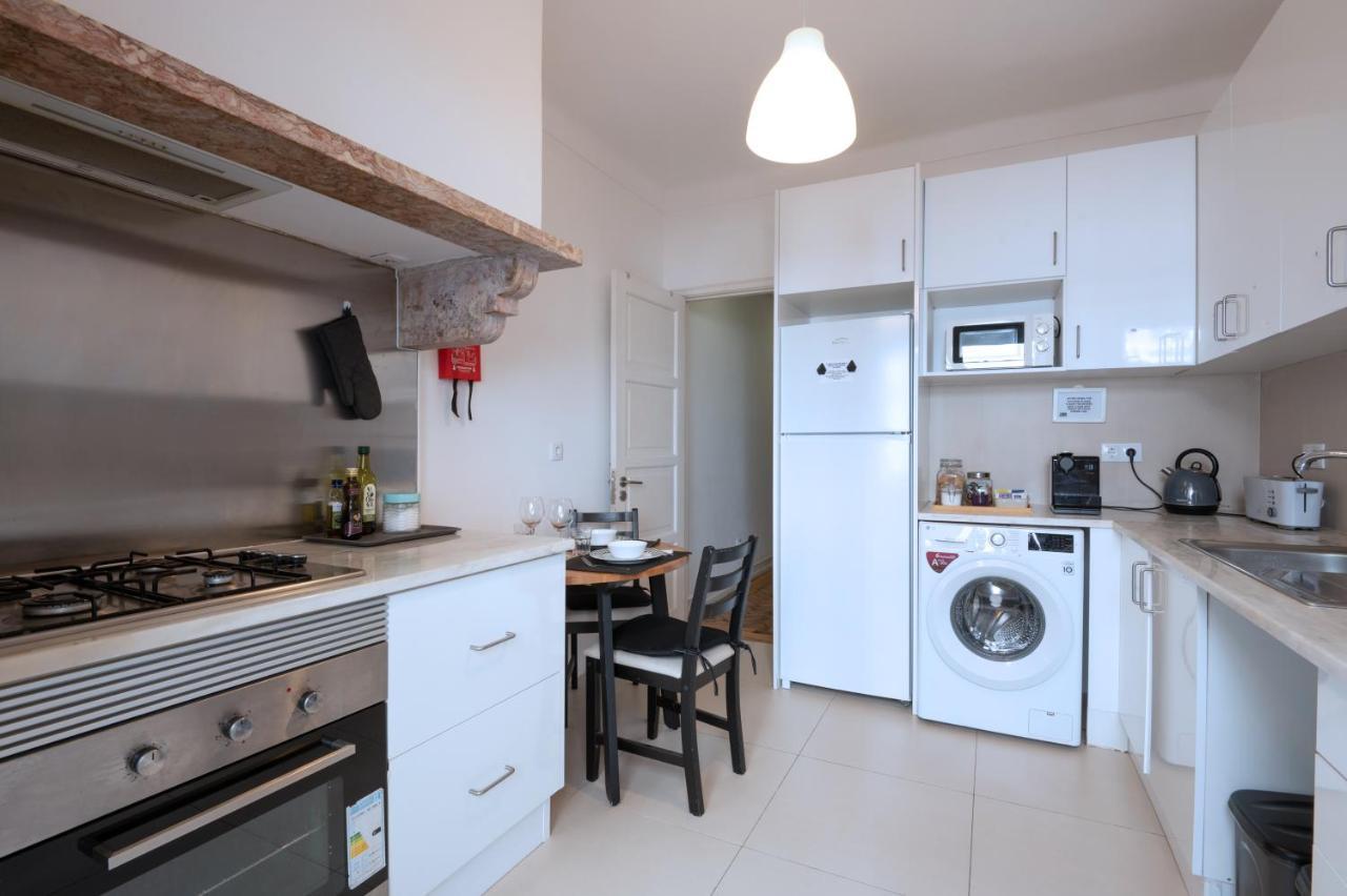 Dumont Guest house