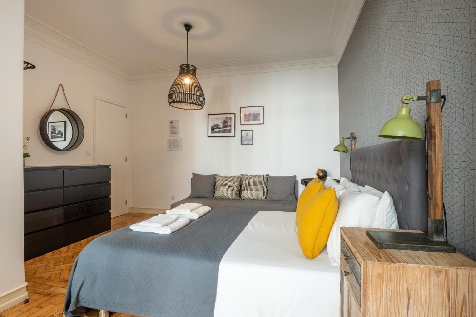 Dumont Lisbon